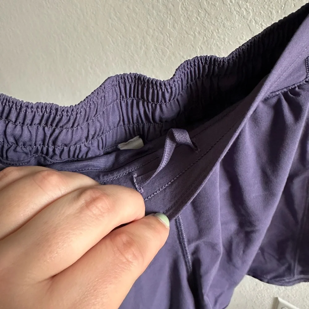 Lululemon Hotty Hot Low-Rise Lined Short 4” - Picture 3 of 6